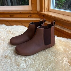 NWOT Feet Sutra Barefoot Leather Boots